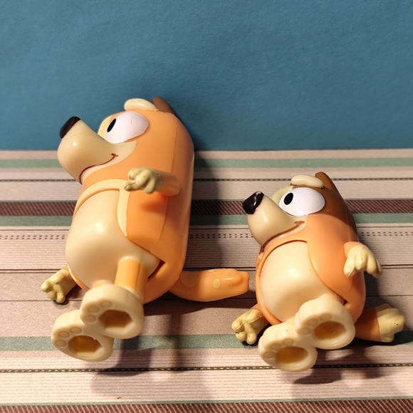 3/$25💙Bluey and Bingo figures set of 2 - Picture 5 of 7